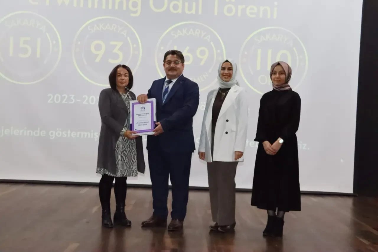 Sakarya'da 6 okul 'eTwinning Okulu' seçildi 12