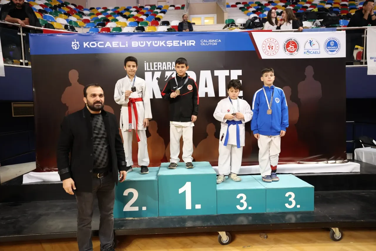 Kocaeli’de karate resitali yaşandı 4