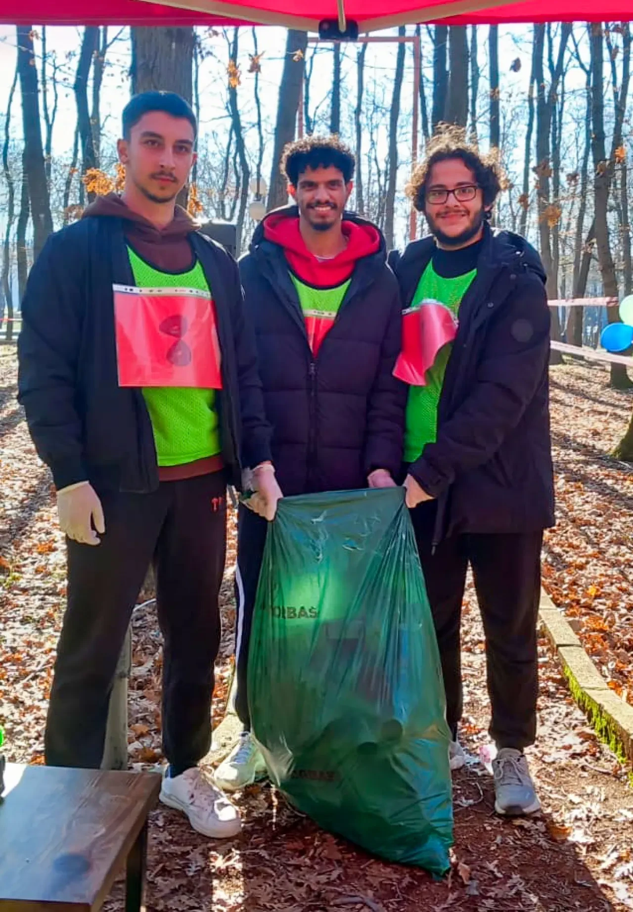 Sürdürülebilir bir yaşam için koşarak çöp topladılar 6