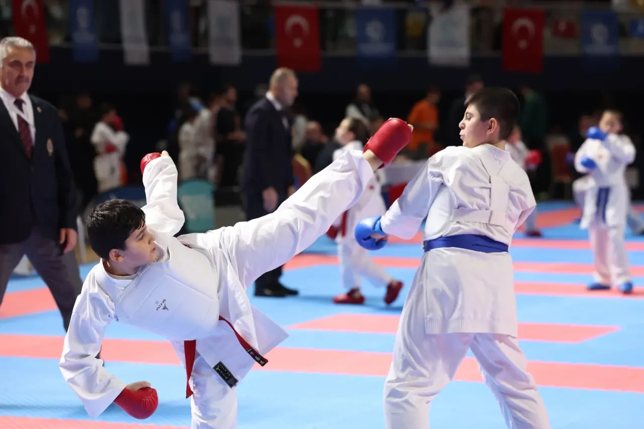 Kocaeli’de karate resitali yaşandı 7