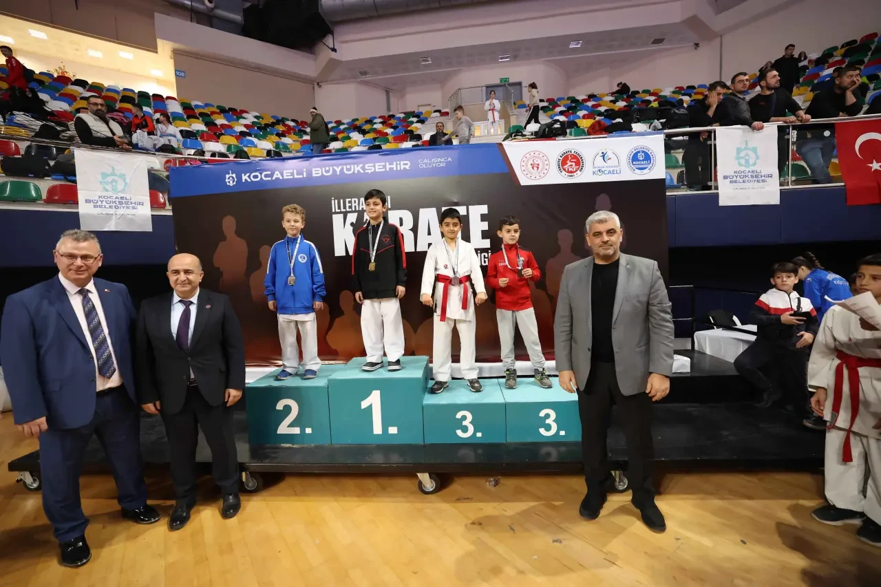 Kocaeli’de karate resitali yaşandı 5