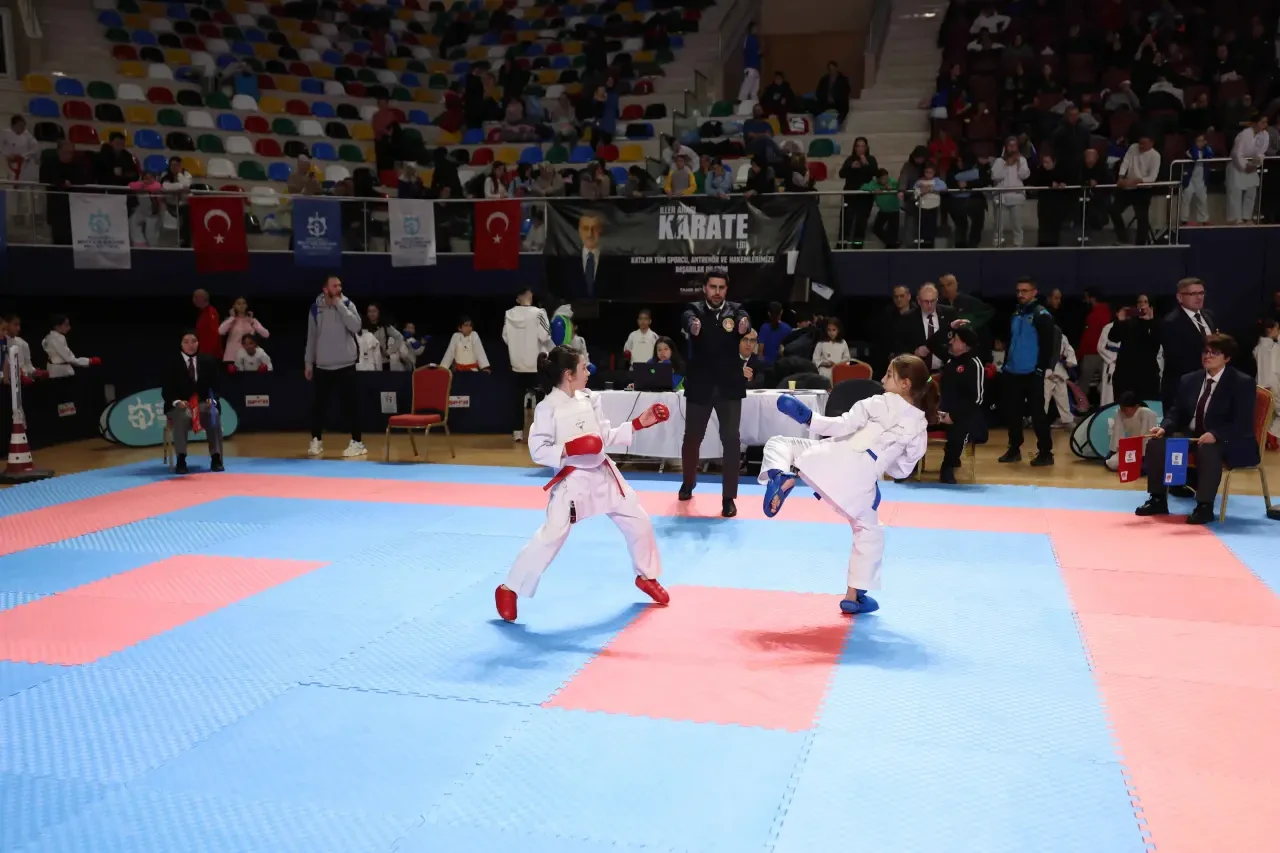 Kocaeli’de karate resitali yaşandı 2