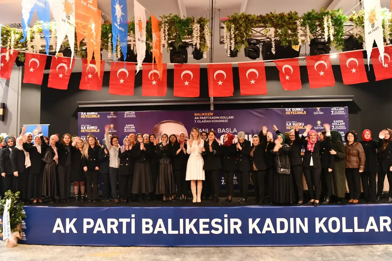 AK Parti Balıkesir İl Kadın Kolları Başkanı Münevver Gözhan oldu 3