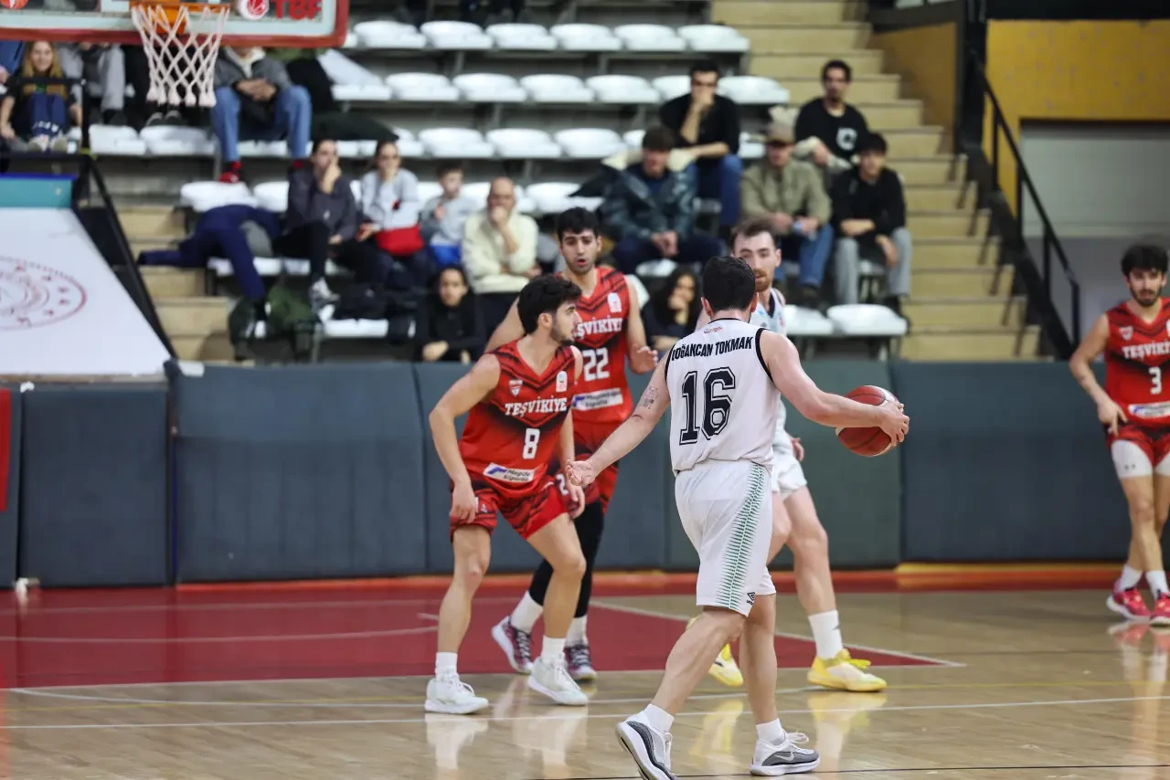 Sakarya Büyükşehir, Teşvikiye'yi 76-65 yenerek sezonun ikinci devresine galibiyetle başladı 6