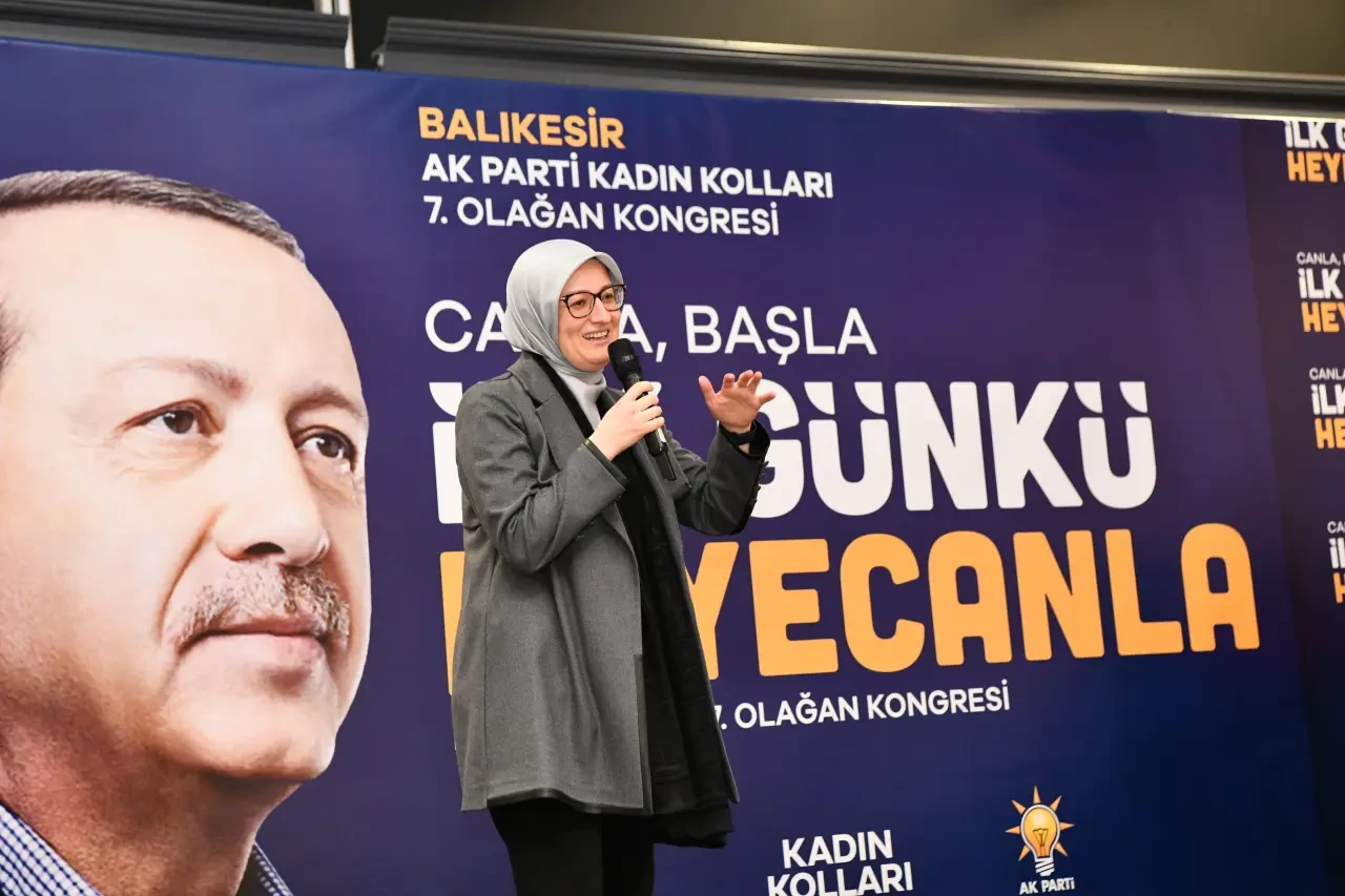 AK Parti Balıkesir İl Kadın Kolları Başkanı Münevver Gözhan oldu 5