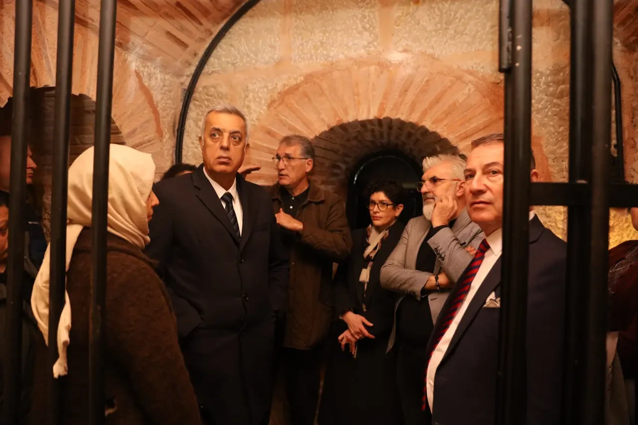 150 yıllık Bursa çizimleri, yapay zeka ile canlandırıldı 2