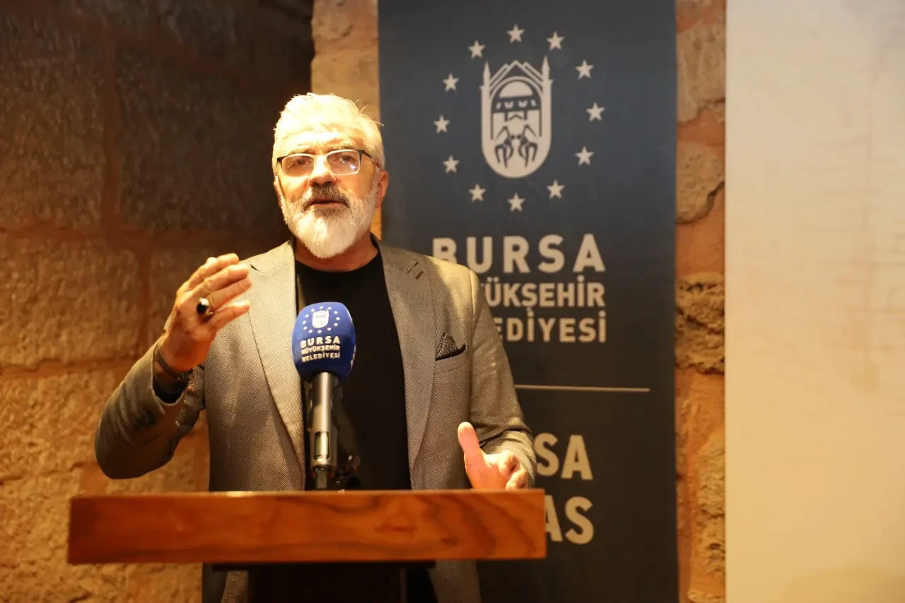 150 yıllık Bursa çizimleri, yapay zeka ile canlandırıldı 7