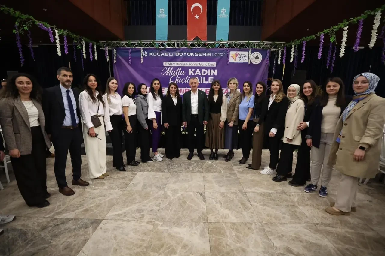 Başkan Büyükakın’dan kadınlara övgü dolu sözler 9
