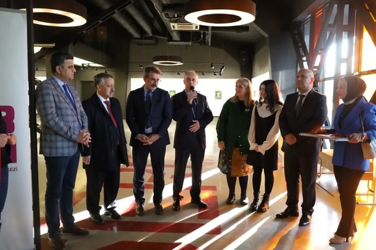 Seher Yalkın’ın “Yöremin İnsanları” sergisi Ofis Sanat Merkezi’nde kapılarını açtı 7