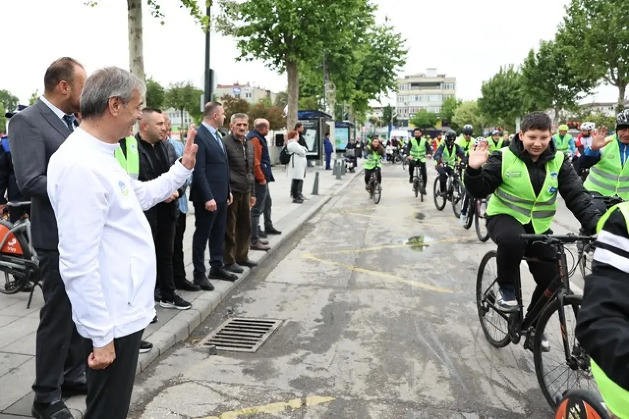 Trafik Haftası'nda Yüzlerce Sakaryalı Pedal Çevirdi 9