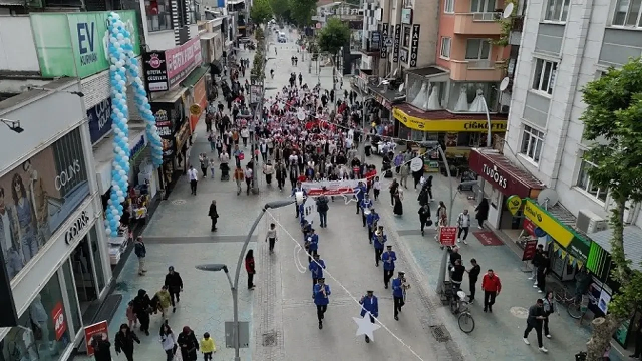 Sakarya'da 19 Mayıs Coşkusu: Gençlik ve Birlik Ruhu Zirvede 19