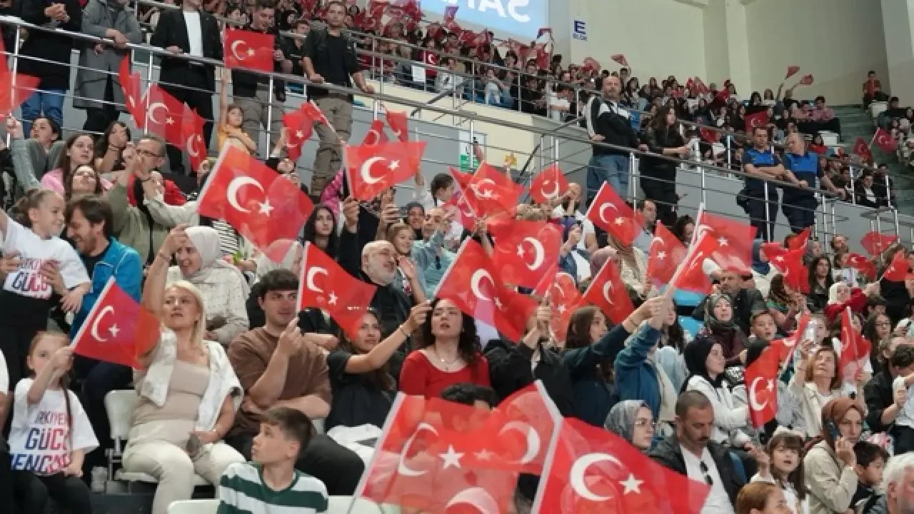 Sakarya'da 19 Mayıs Coşkusu: Gençlik ve Birlik Ruhu Zirvede 12