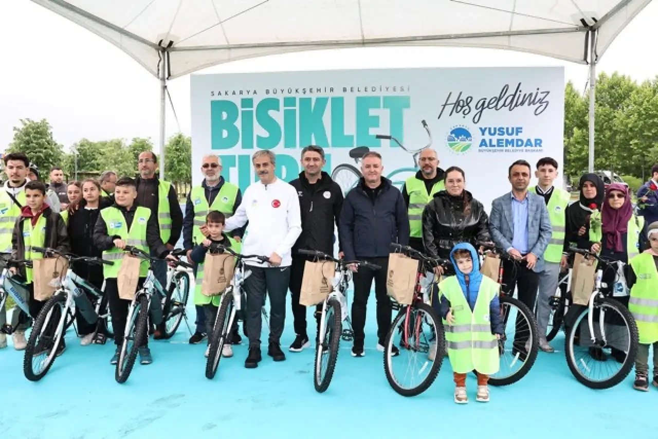 Trafik Haftası'nda Yüzlerce Sakaryalı Pedal Çevirdi 12
