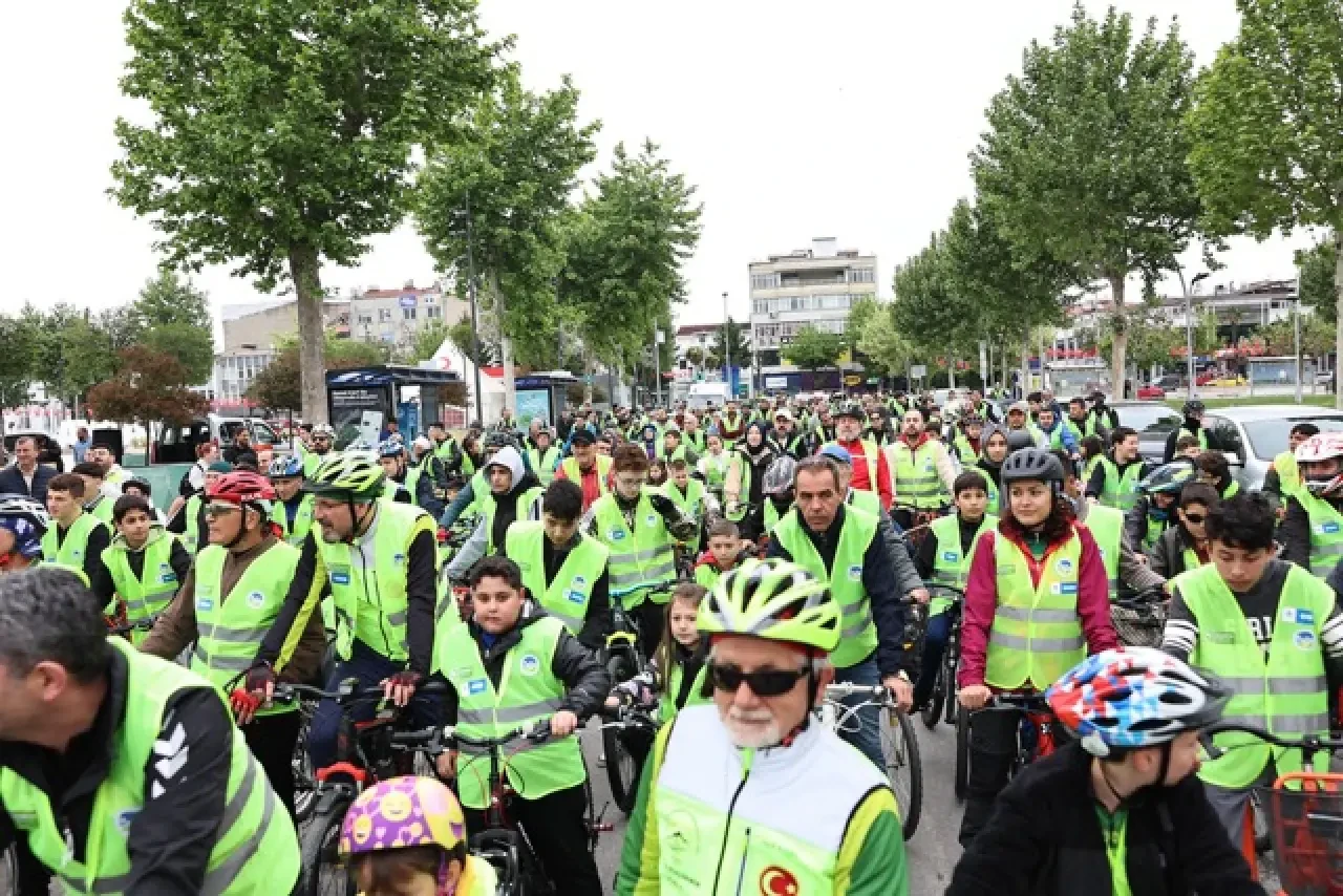 Trafik Haftası'nda Yüzlerce Sakaryalı Pedal Çevirdi 10
