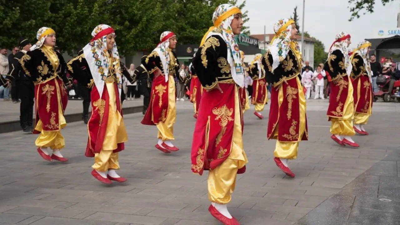 Sakarya'da 19 Mayıs Coşkusu: Gençlik ve Birlik Ruhu Zirvede 20