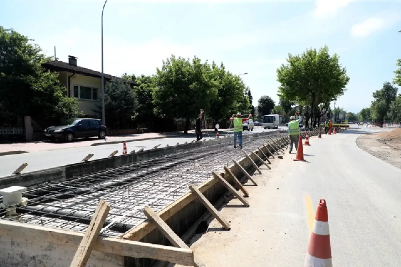 Metrobüs hattında çalışmalar hız kazandı: 10 farklı noktada, aynı anda çalışılıyor 1