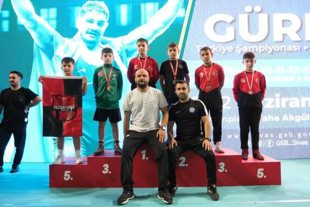 Serdivanlı Sporcular Sivas’tan Madalyalarla Döndü 1