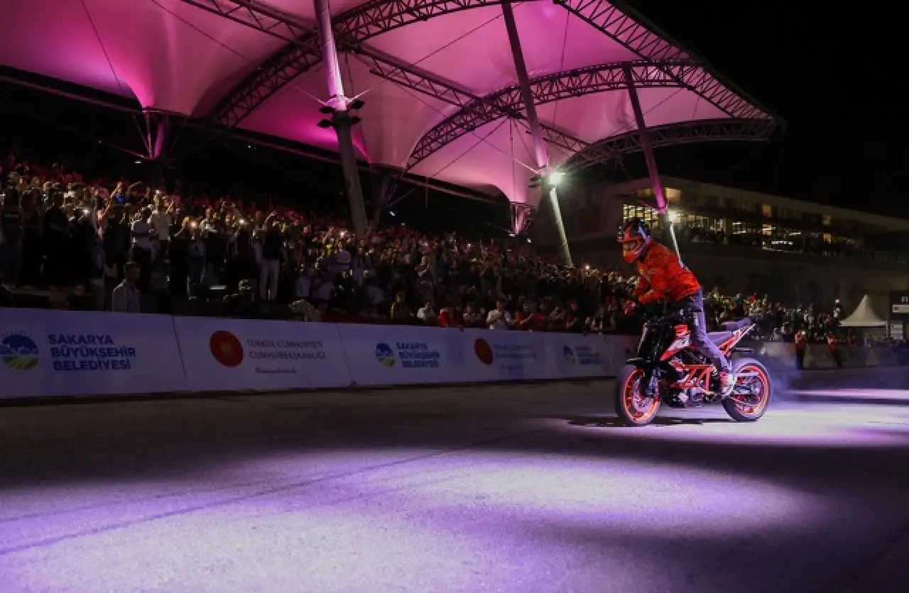 Sakarya, UCI Dağ Bisikleti Eliminatör Dünya Şampiyonası'nda rekor kırdı, coşkulu kapanış seremonisiyle dikkat çekti 13
