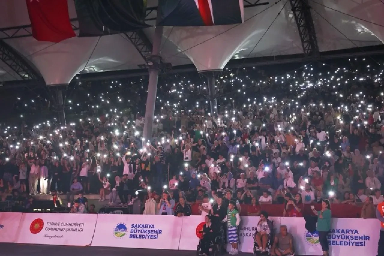 Sakarya, UCI Dağ Bisikleti Eliminatör Dünya Şampiyonası'nda rekor kırdı, coşkulu kapanış seremonisiyle dikkat çekti 6