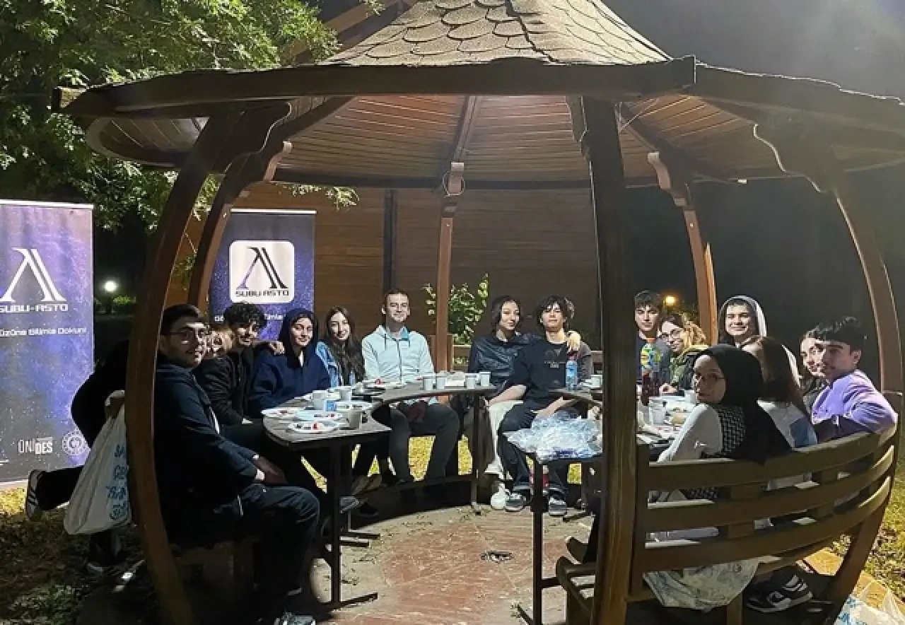 SUBÜ Öğrencileri Nadir Meteor Yağmurunu Gözlemledi 1