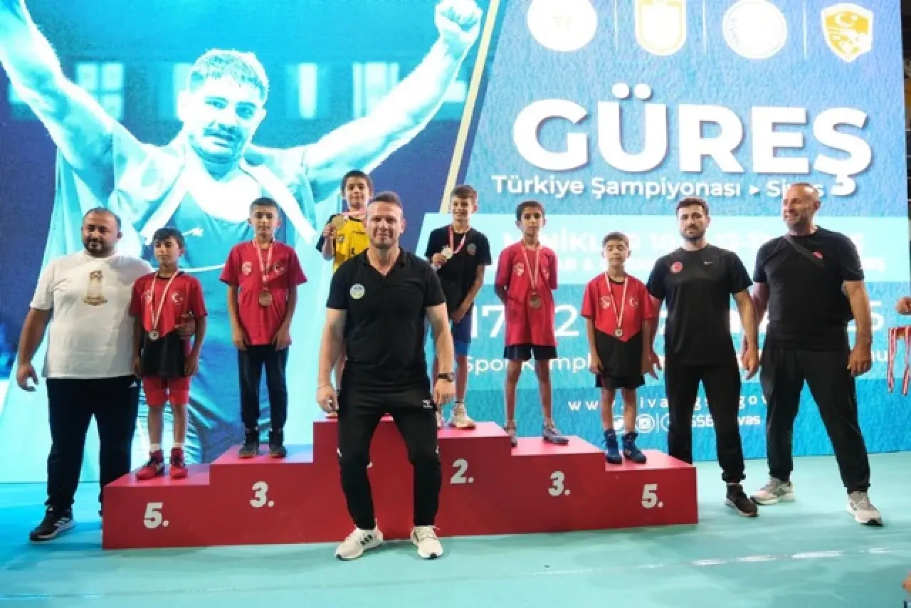 Serdivanlı Sporcular Sivas’tan Madalyalarla Döndü 3