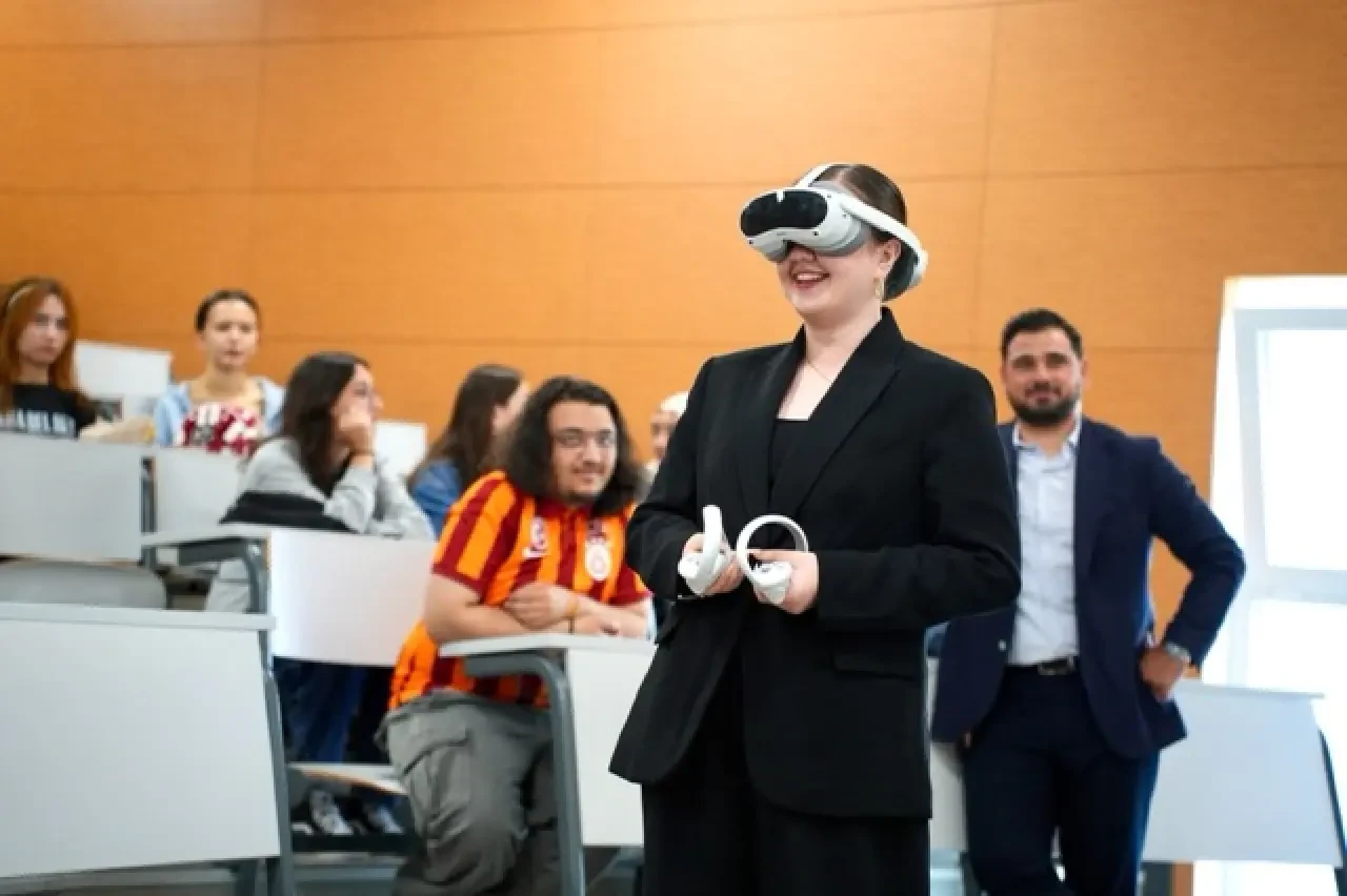 KOSTÜ'de Geleceğin Terapistlerini Sanal Gerçeklikle Yetiştiriyor 5