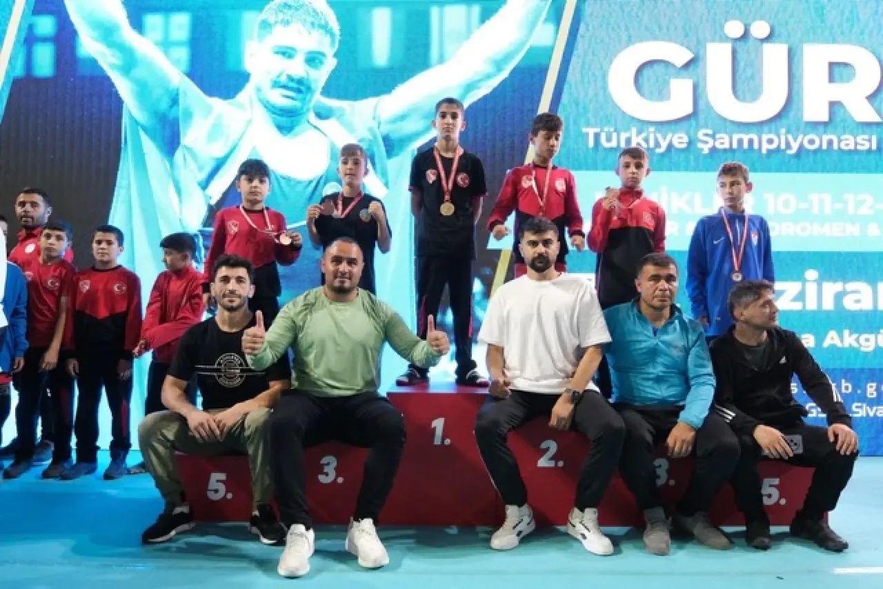 Serdivanlı Sporcular Sivas’tan Madalyalarla Döndü 5