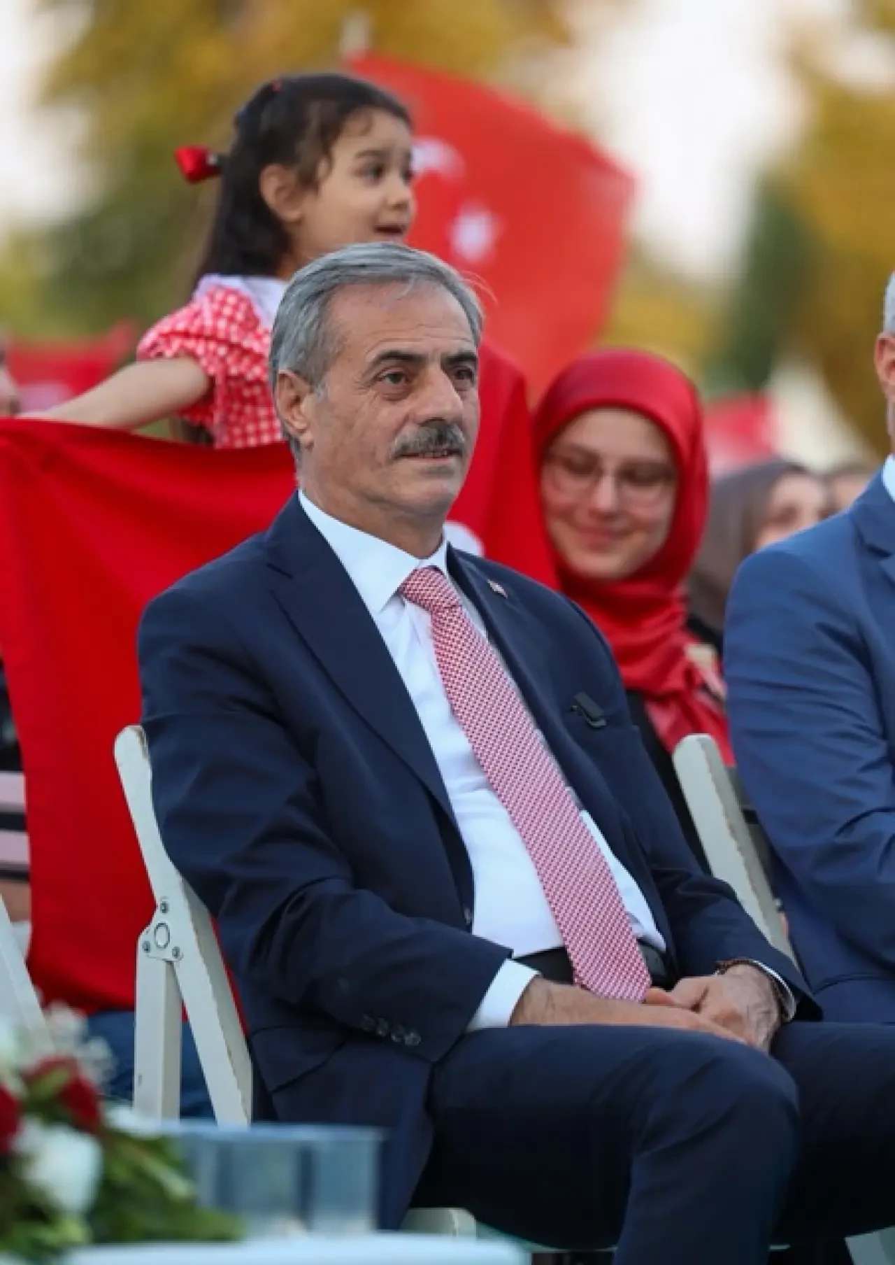  “O gece dünya, inananların vatan uğruna neler yapabileceğini izledi” 18