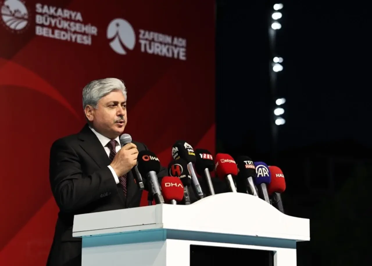 “O gece dünya, inananların vatan uğruna neler yapabileceğini izledi” 1