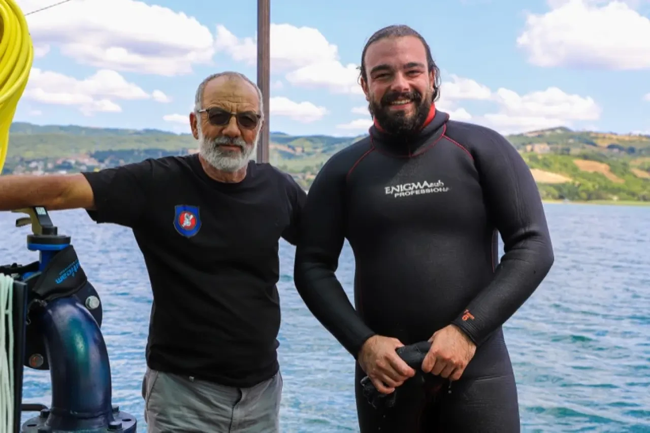 25 metrede temizlik: Sapanca Gölü'nde su hattı operasyonu 2