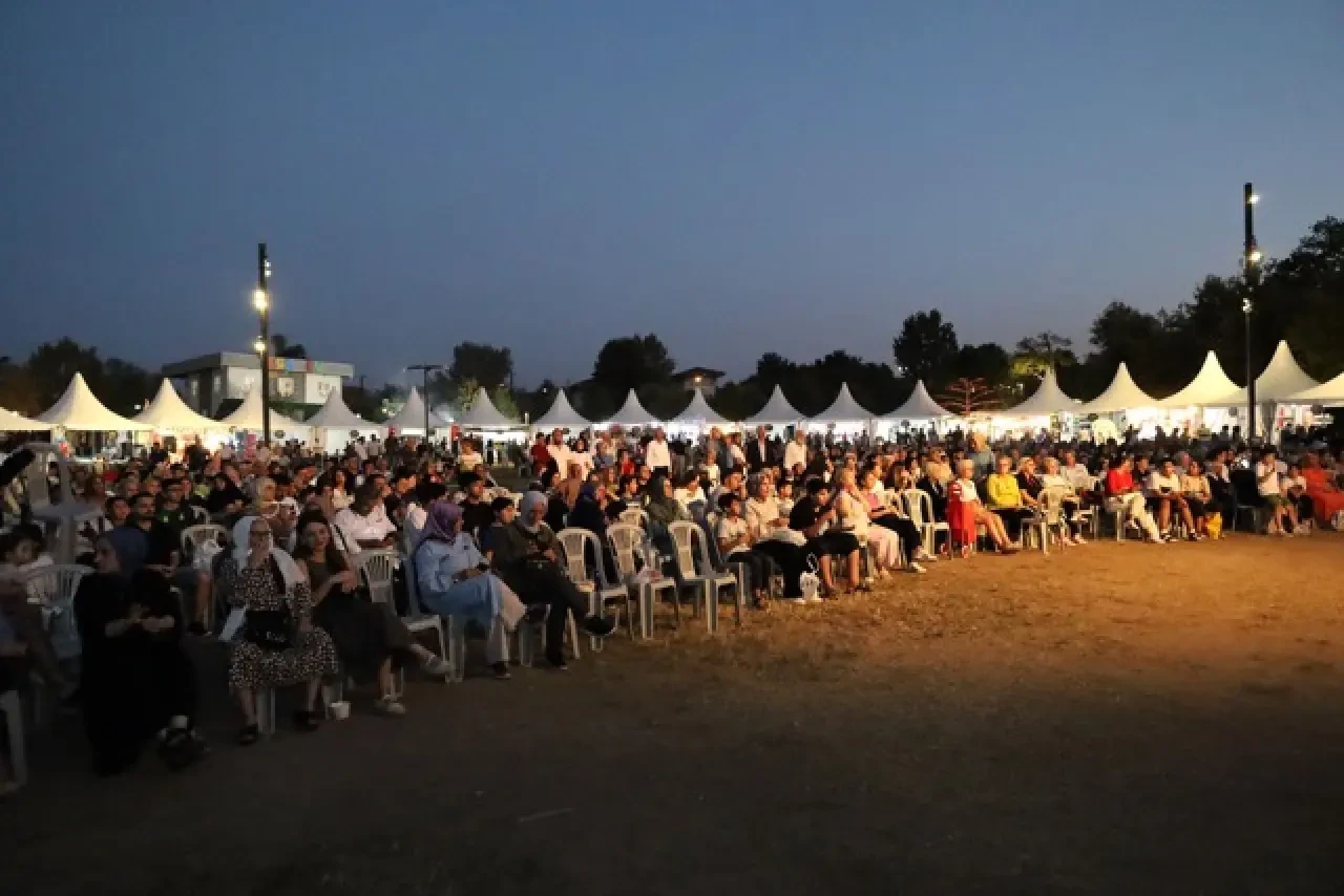 Doğu ve Güneydoğu’nun kültür şöleni Sakarya’da yaşandı 18