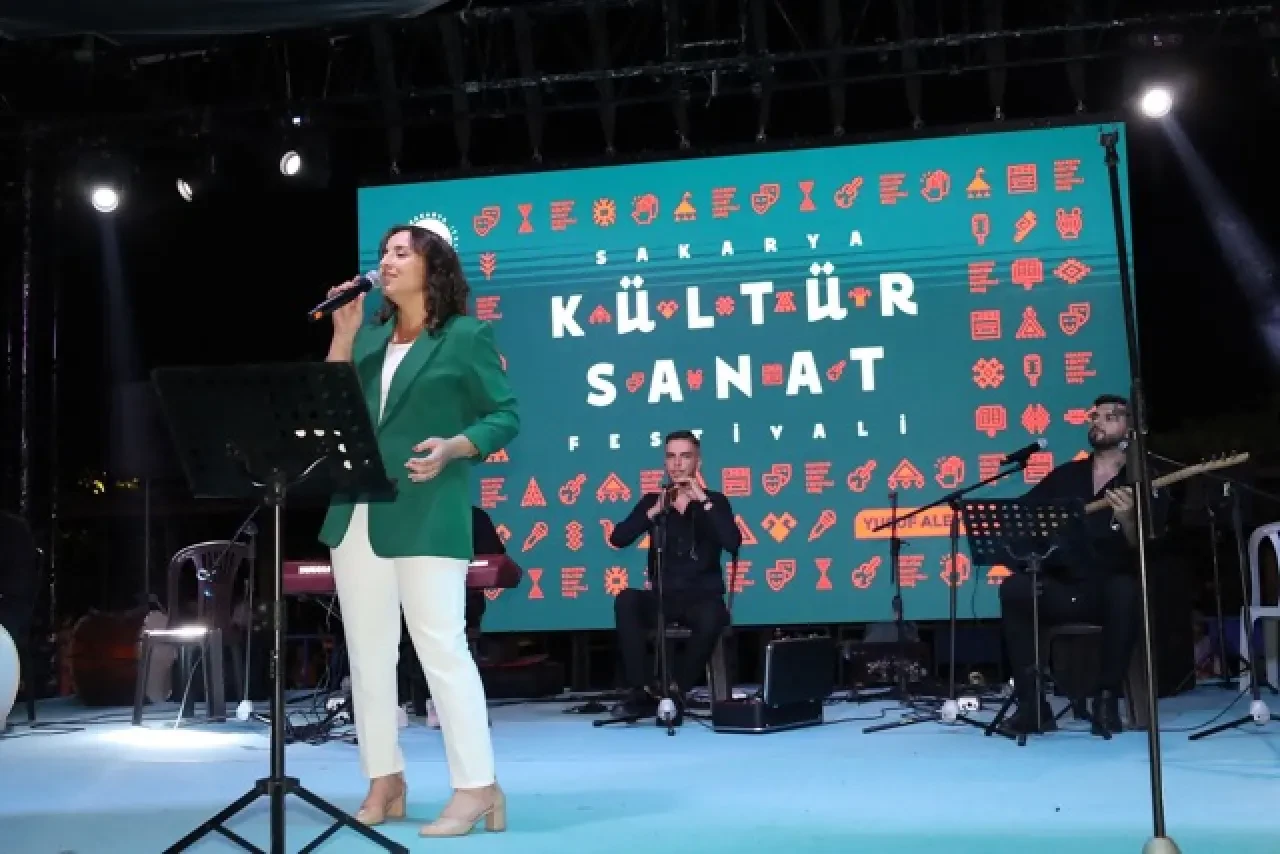 Doğu ve Güneydoğu’nun kültür şöleni Sakarya’da yaşandı 19