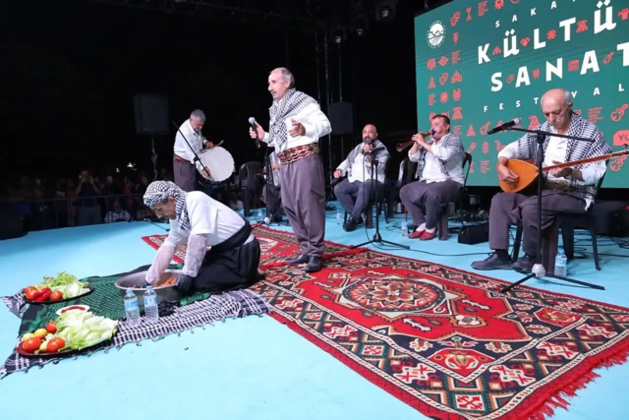 Doğu ve Güneydoğu’nun kültür şöleni Sakarya’da yaşandı 2