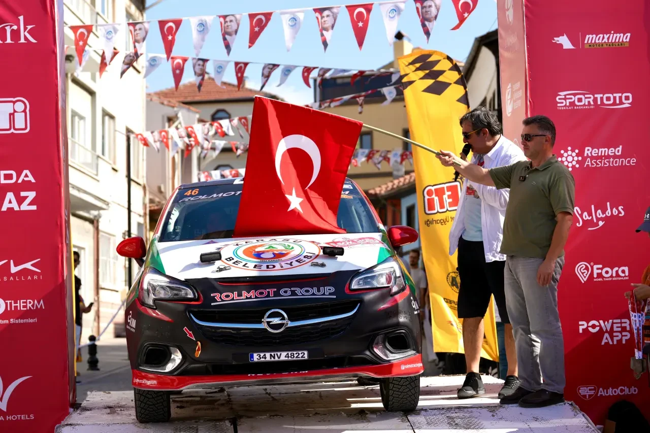 Betül Gözde İlter Ralli Pistlerinde Fırtına Gibi 3