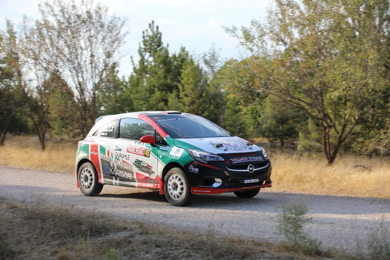 Betül Gözde İlter Ralli Pistlerinde Fırtına Gibi 1
