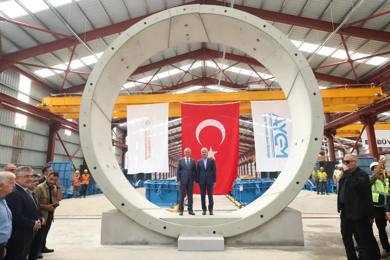 Metro ve tramvay ağı genişliyor, ulaşım filosu büyüyor 3