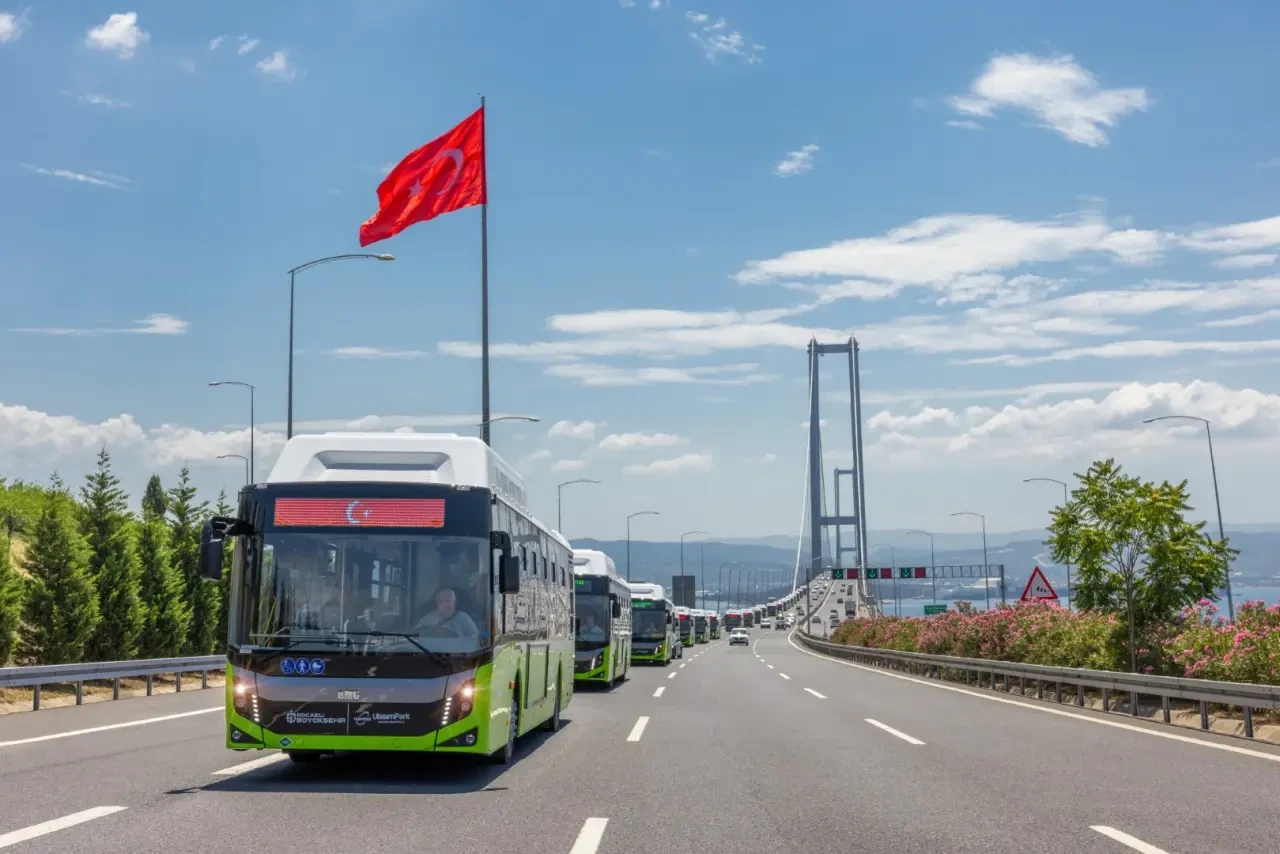 Metro ve tramvay ağı genişliyor, ulaşım filosu büyüyor 11