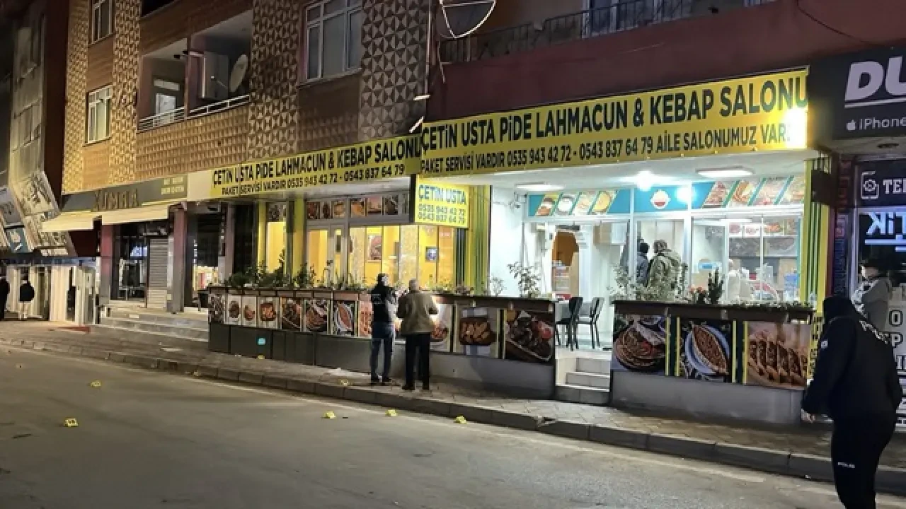 Kebapçıya kurşun yağdırdılar: 2 yaralı 1