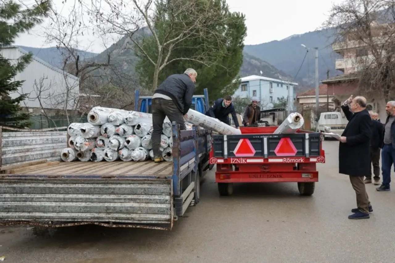 Lodostan zarar gören seralara Büyükşehir desteği 2