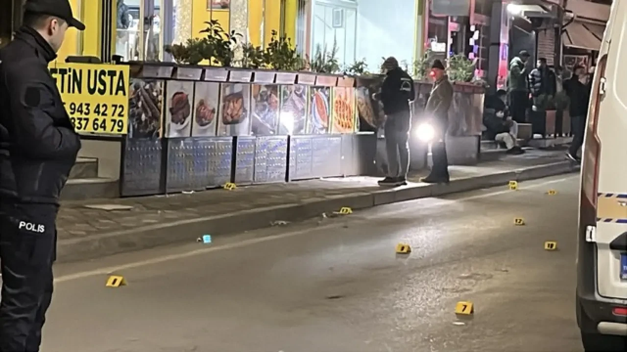 Kebapçıya kurşun yağdırdılar: 2 yaralı 2