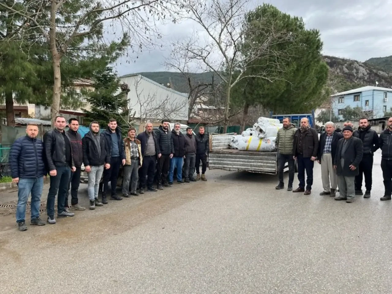Lodostan zarar gören seralara Büyükşehir desteği 1