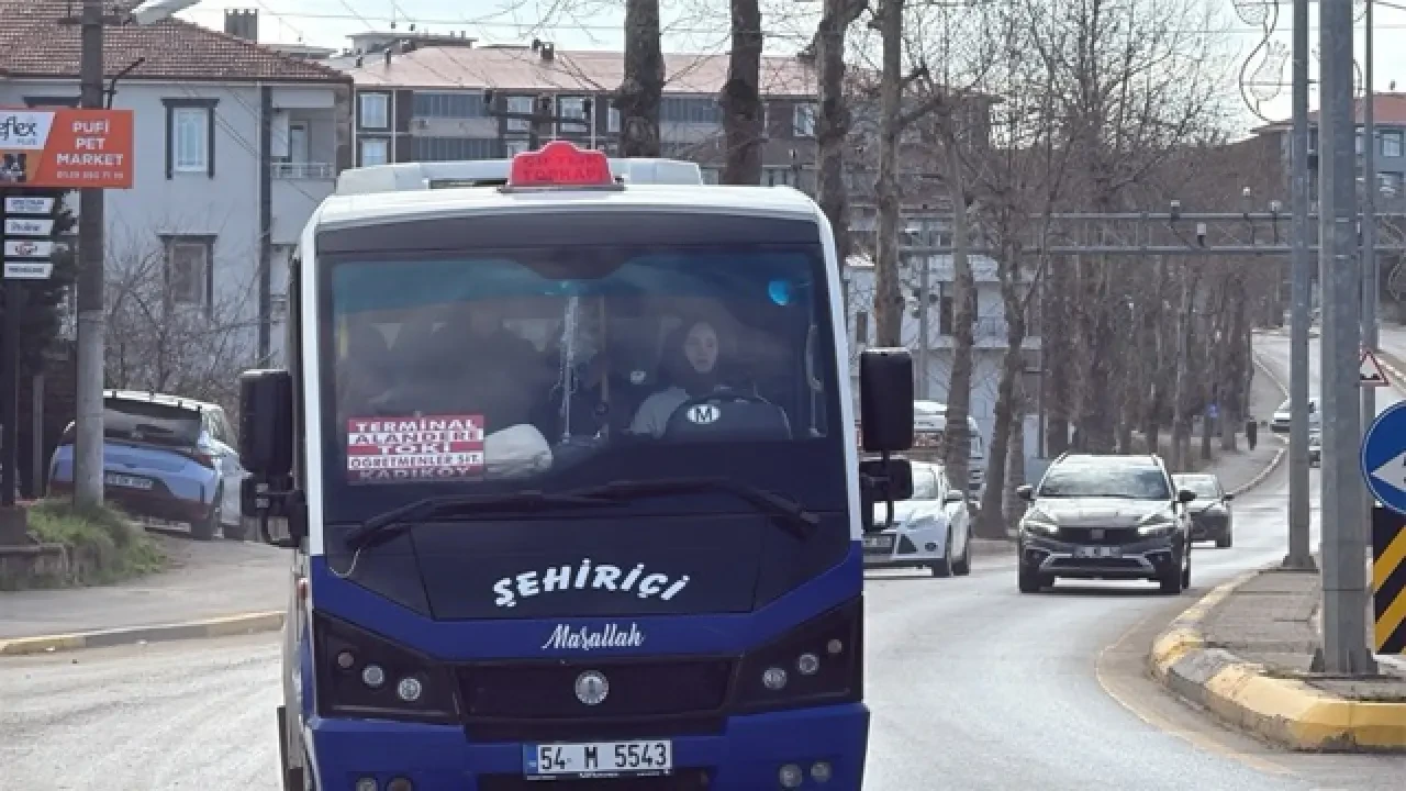 Dolmuş Direksiyonunda Bir Genç Kadın Sakarya’dan Örnek Oldu 3