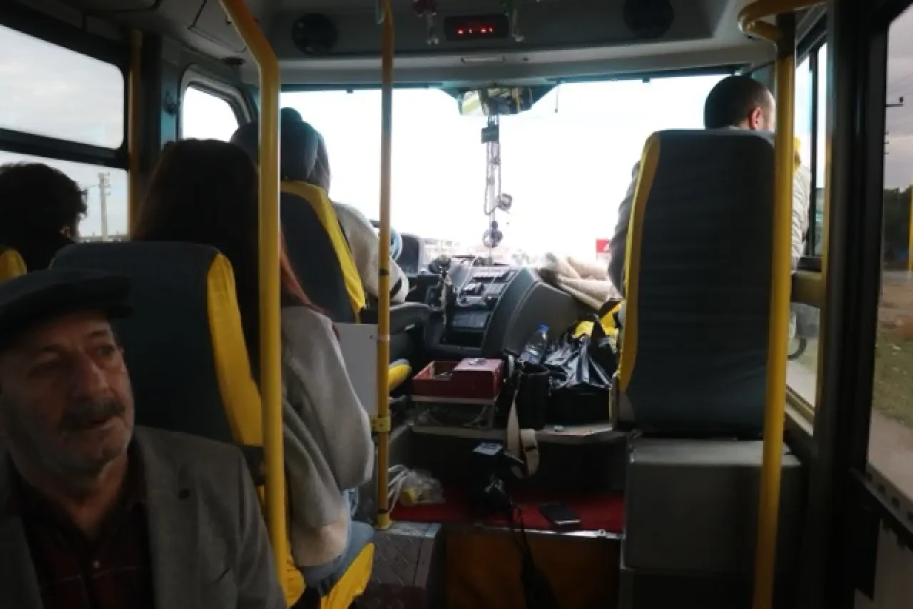 Dolmuş Direksiyonunda Bir Genç Kadın Sakarya’dan Örnek Oldu 8