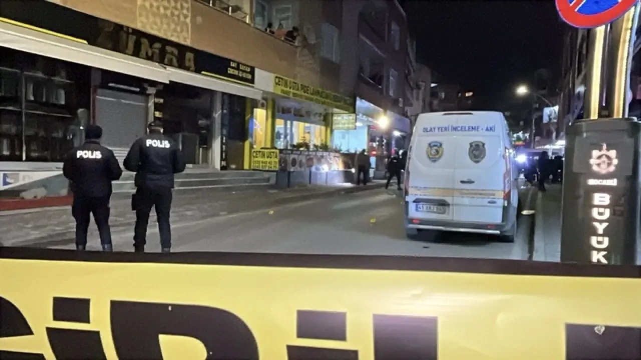Kebapçıya kurşun yağdırdılar: 2 yaralı 4