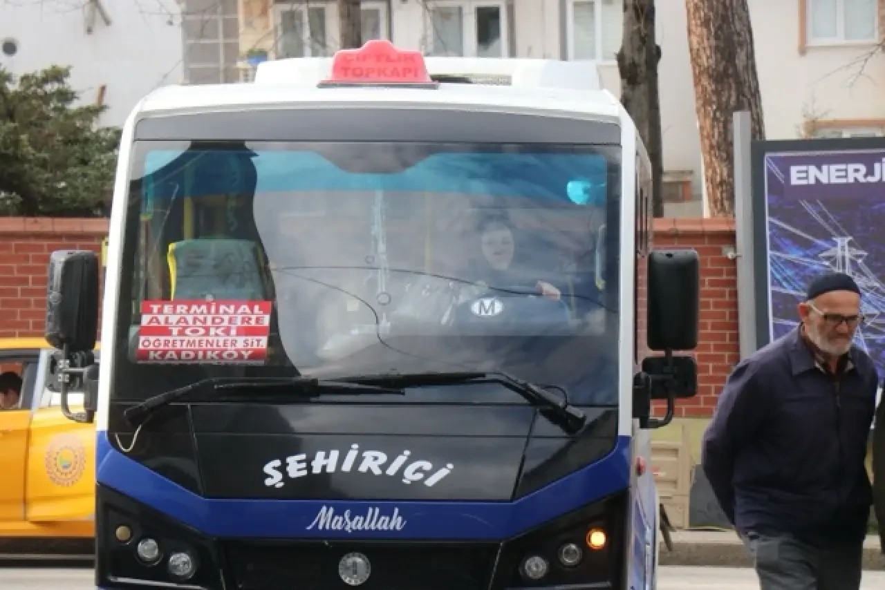 Dolmuş Direksiyonunda Bir Genç Kadın Sakarya’dan Örnek Oldu 10
