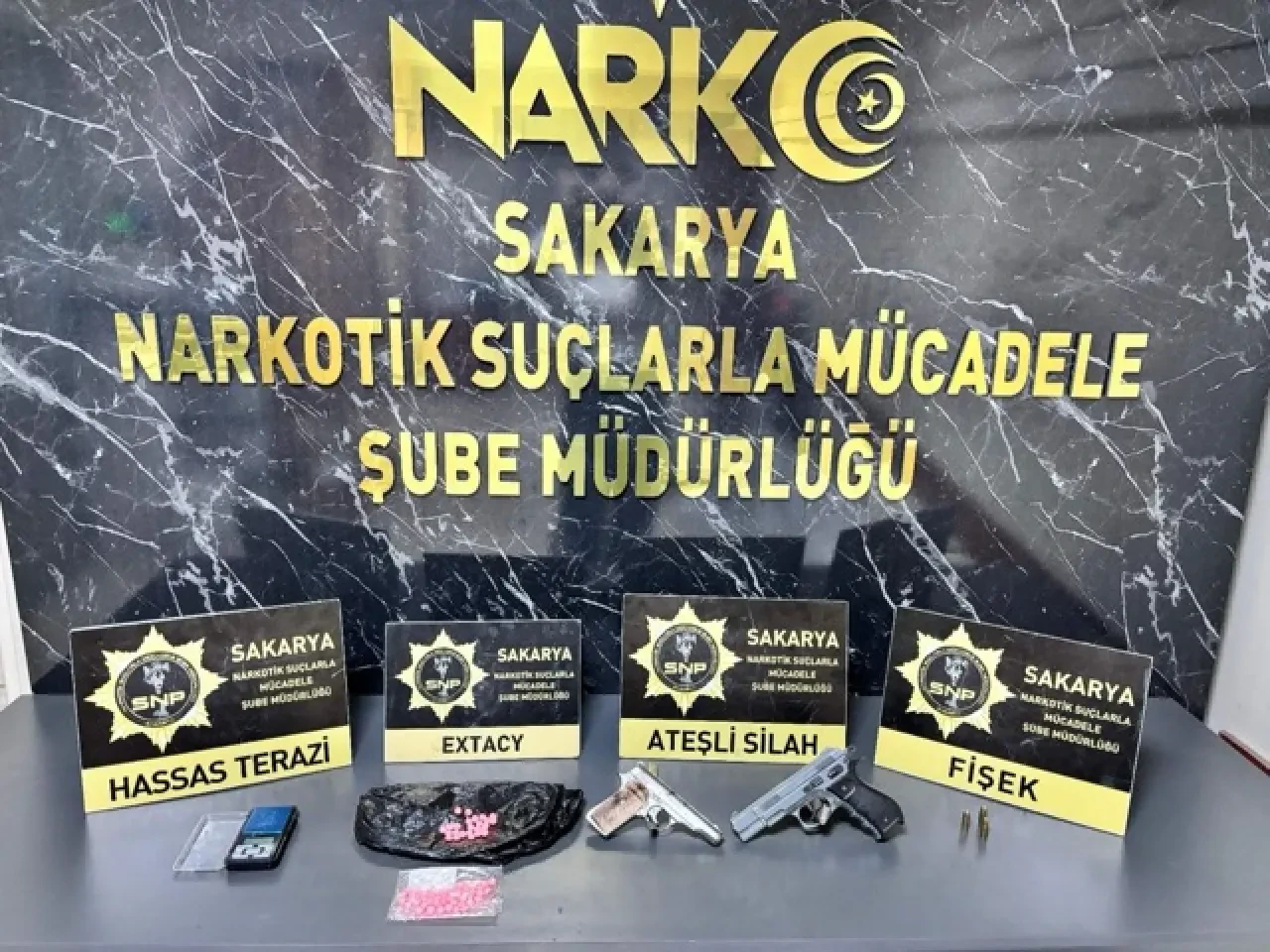Sakarya'da uyuşturucu operasyonlarında yakalanan 5 şüpheli tutuklandı 1