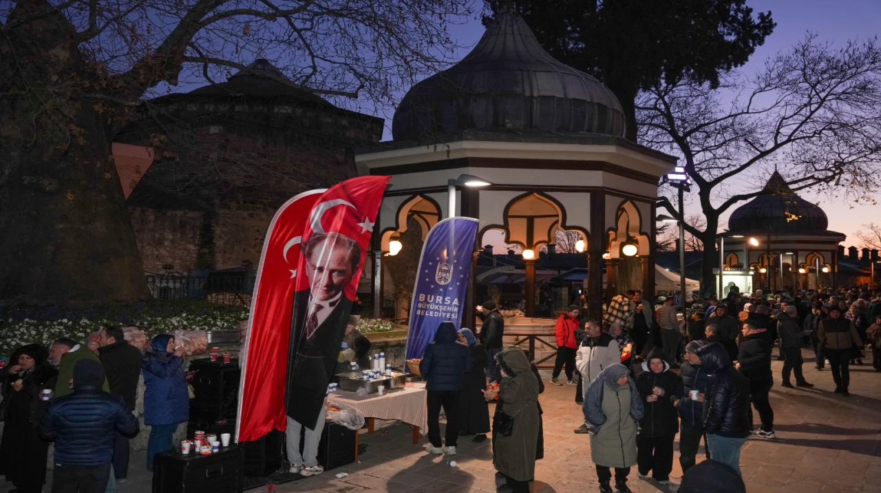 Bursa Büyükşehir’den Yeni Yılın İlk Sabahında Camilerde Çorba İkramı