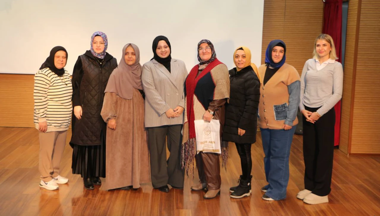 Sakarya'da Aile İletişimi Seminerleri: Ergenlerle Doğru İletişim Kurmanın Püf Noktaları!