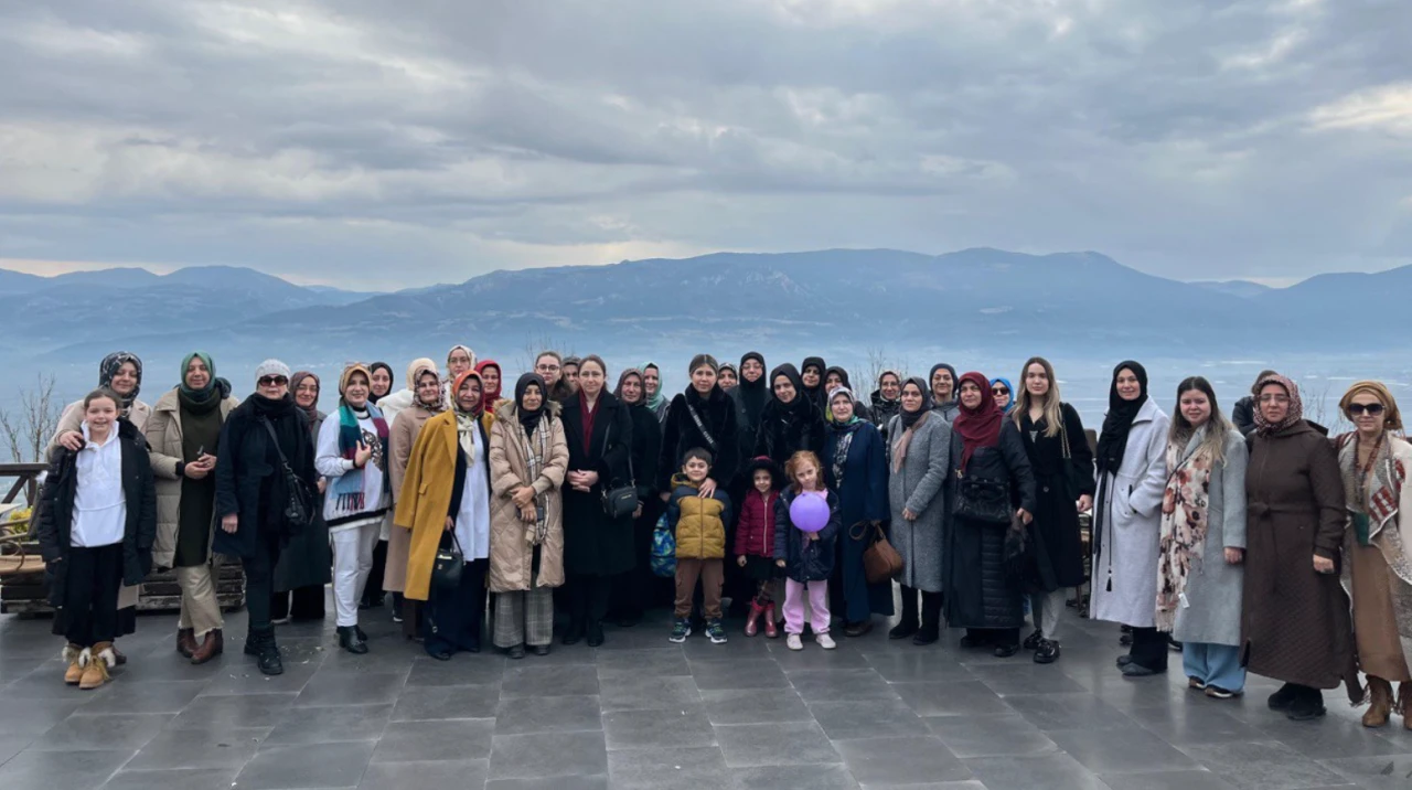 Edebiyat mirasını yaşatanlar Sakarya’nın tarihini ve güzelliklerini keşfetti