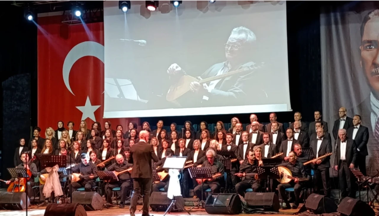 MEB Türk Halk Müziği Korosu, "Zeybek ve Yörük Esintileri" Konseriyle Unutulmaz Anlar Yaşattı